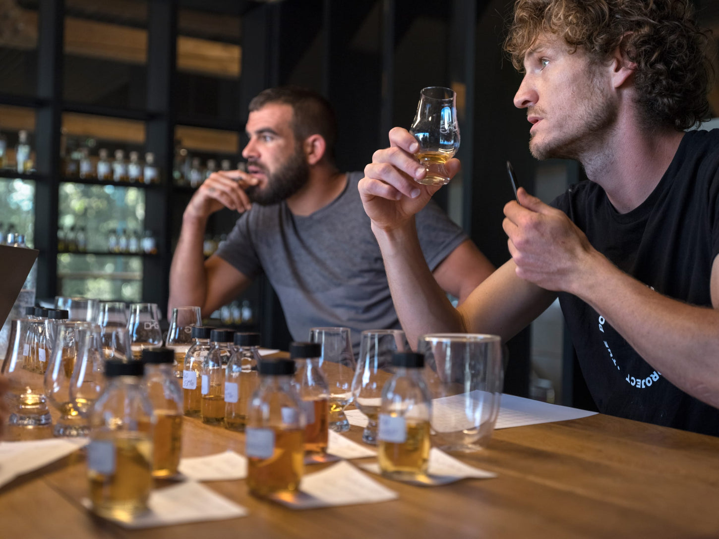 Dégustation de nos whisky pour choisir les assemblages et les embouteillages d'édition limitée.